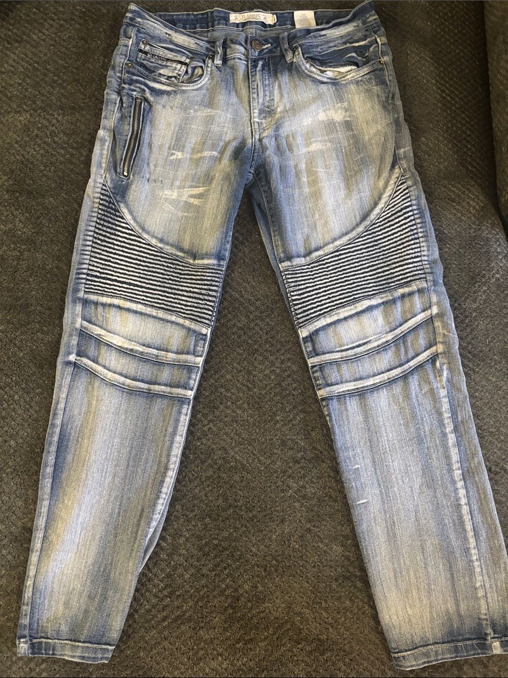 Akademiks Men's Light Blue Rib-Knee Straight Jeans